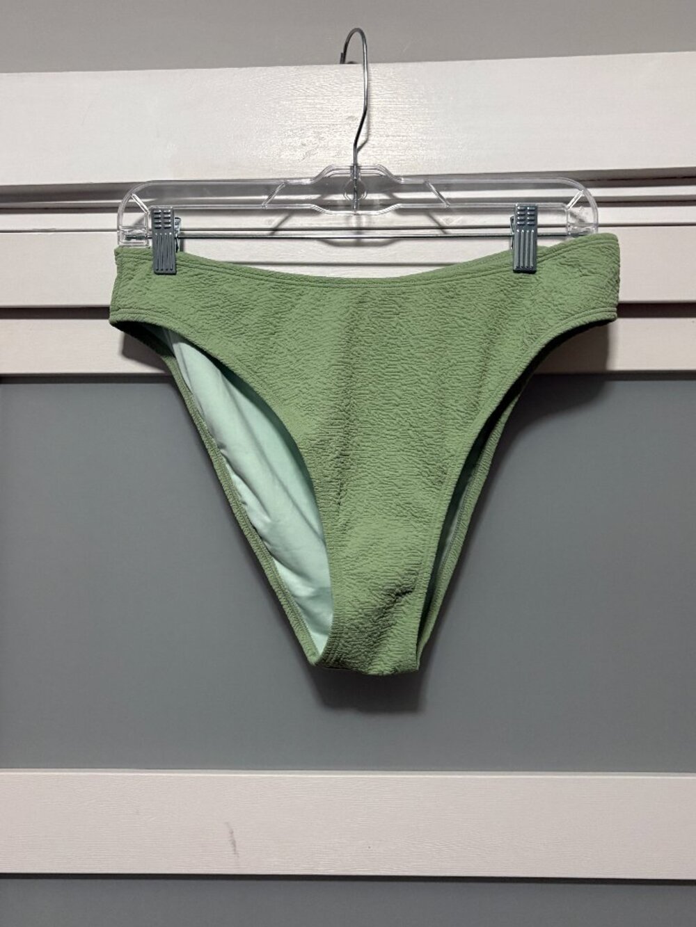 Cupshe Light Green Textured Bikini Swimsuit Bottom sz L NEW NWT Bathing suit